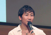 クレイ勇輝さん
